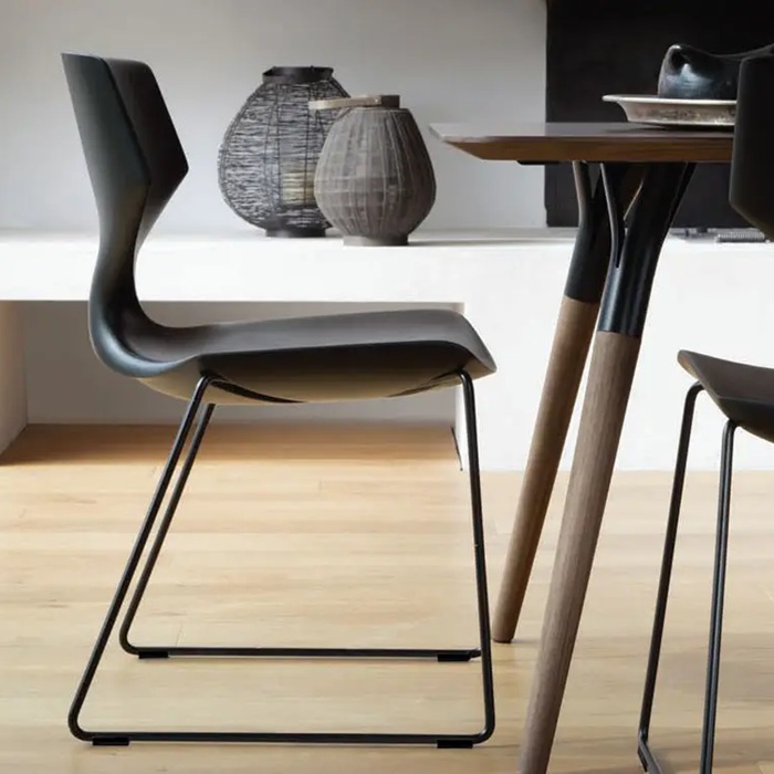 Chaise QUO Tonon